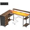 HOMCOM Scrivania Gaming a L con Presa di Corrente, Illuminazione LED, 4 Cassetti e Supporto Monitor, 155x110x91,4 cm, Marrone | Aosom Italy