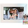 Apveelveer Frameo Cornice Digitale WiFi Bianco Mica 10.1 32GB Touchscreen IPS FHD | Si Adatta a Ogni Arredamento Tiene Famiglia e Amici Sempre Connessi via Frameo Un Regalo Speciale per Conservare i Ricordi