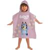 dreamtex Bluey - Asciugamano a poncho con cappuccio, per bambine, colore: rosa, blu, da spiaggia, da bagno, da spiaggia, asciugamano morbido e assorbente con cappuccio, dimensioni: 50 x 115 cm
