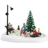 Lemax Snowbiking With Dad 34087 - Scena Familiare Animata con Fat Bike e Slitte
