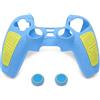 MatoSan Custodia in silicone compatibile con controller PS5, cover con impugnature testurizzate e 2 copristick - Azzurro-Giallo
