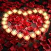 Hutato 24 candele a LED a forma di cuore romantico, con 1200 petali di rosa artificiali, decorazioni romantiche per San Valentino, candele a LED senza fiamma, per anniversario, matrimonio, decorazione da