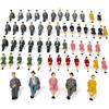 VersaGenius 50Pcs Persone Figurine 1:32 Scala Seduto Figure di Plastica Set Per Modellismo Scene In Miniatura