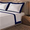 The White Stone Set Lenzuola Letto Una Piazza e Mezza 100% Cotone | Lenzuolo Piano 190x295 cm, Lenzuolo con Angoli 130x200 cm e 1 Federa Coordinata | Lenzuola con Balza Decorativa in Raso Blu