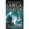 Laurell K. Hamilton A Lick of Frost (Tascabile) Merry Gentry