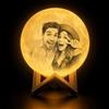 Custom Lampada lunare personalizzata con foto e testo, 16 colori personalizzati 3D luna luce notturna con telecomando, ricaricabile LED luna regalo per la famiglia