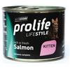 Generico PRO-LIFE Gatto Life Style Kitten Salmon | alimento umido completo per il gattino da 1 a 12 mesi, prodotto senza glutine, 6 lattine da 200 grammi l'una.