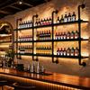 AUSKLEZU Portabottiglie da Parete Industriale con LED，Nero：3 liv：140cm | Mensola portabottiglie a muro con tubi in ferro nero piano in legno nero e luce LED calda plug and play per bar industriale