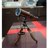Ganga Nautical Telescopio in ottone anticato su treppiede, decorazione vintage | Spyglass estensibile, base treppiede in legno, bussola, stile nautico, display da tavolo