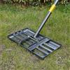 INFLATION Rastrello livellatore per prato, 43,2 x 25,4 cm, strumento livellatore per prati con manico ergonomico da 1,8 m, rastrelli di livellamento resistenti per prati, cortile, giardino, campo da golf