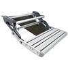 OEM Scala di accesso regolabile, realizzata in lega di alluminio migliorata, con capacità di carico di 200 kg. Dimensioni completamente estesa: 500x454x183 mm. Dimensioni piegata: 393x484x144 mm. Funzionamento manuale