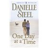 Danielle Steel One Day at a Time (Tascabile)