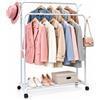 cecaro group Appendiabiti Doppio con Ruote e Ripiano Scarpe - Stand Porta Abiti con 2 Aste a Diverse Altezze e Ganci Laterali per Camera, Cabina Armadio, Ufficio e Negozio - Bianco