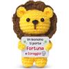 Apjielop Leone Portafortuna Regalo Coraggio Donna Uomo, Peluche Uncinetto Fatto Mano | Regalo Incoraggiamento per Esame, Laurea, Buona Fortuna, Idea Regalo Originale con Biglietto Auguri, Decorazione Portafortuna
