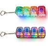 YUEYUEKE Clicky - Portachiavi con tasti meccanici, 2 pezzi, con luci RGB, accessorio da scrivania luminoso, gadget portatile di decompressione per adulti, regalo per ufficio