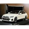 Minichamps Modellino Minichamps BMW i5 M60 in scala 1:43, colore bianco minerale, in...