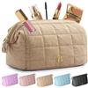 BLOOMORA Make Up Bag Camel Trousse Trucchi Donna Trapuntata | Beauty Case da Viaggio con Ampia Apertura, Porta da Scomparti Interni, Pochette Trucco per Uso Quotidiano, Utilizzo Versatile