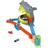 MATTEL - Hot Wheels Attacco del Mega Squalo Playset con Pista e 1 Macchinina 4+ Anni