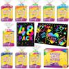 Pigipigi Kids Scratch Art bambini 48 Set, gadget compleanno bambini | 24 Set con Quaderno Grattare, Stencil e Penna Legno, regalini fine festa compleanno bambini, lavoretti creativi