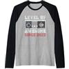 Retro Arcade Video Gamer Birthday Squad Level Up Awesome Since 2022 4 ° Compleanno Retro Video Gamer Maglia con Maniche Raglan