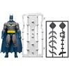Mattel Action figure articolata di Batman, linea DC Premier, altezza 16,5 cm, con 22 punti di articolazione, mantello in tessuto, Batarang e accessori, compatibile con Batlink, consigliata per bambini dai 4 anni in su