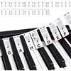GPXIIZ Adesivi per Tastiere di Pianoforte 61-Tasti, Tedesco C-D-E-F-G-A-H | Rimovibili | Riutilizzabile | Non c'è Bisogno di Adesivi | Con Scatola | Guida alle Note del Pianoforte per Principianti