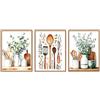 Dazzlewall Set di 3 Pezzi Decorazione Murale Cucina Acquarello, Eucalipto e Utensili da Cucina: Cucchiaio Verde, Spatola, Forchetta, Taglieri per Ristorante Sala da Pranzo 30×40 cm Senza Cornice