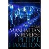 Peter F. Hamilton Manhattan in Reverse (Tascabile)