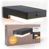 Brendz Applique Da Esterno Solare, Sensore Movimento, USB-C, IP44 | 3 Modalità di illuminazione, 400 Lumen, 3000K Bianco caldo, Lampade Solari Con Sensore, Applique Ricaricabile Da Parete, Tara