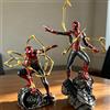 Hot Toys Statua di Spider-Man Fatta a Mano, Artigli di Ragno Dorati e Base in Pietra, Oggetto da Collezione per Scrivania, Ornamento Accattivante per Case PC e Casa
