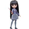 Wizarding World | Bambola articolata di Cho Chang da 20cm | Bacchetta e divisa di Hogwarts | Collezione Harry Potter | Giocattoli per bambini dai 5 anni in su