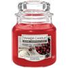 YANKEE CANDLE Candela profumata alla vaniglia e ciliegia in ogni combustione, 104 g