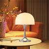 Alpinaluz MEDUSA - Lampada Nordica moderna - 3 luci G9, base metallica cromata a specchio, paralume in acrilico bianco, design elegante per camera da letto, scrivania o comodino