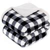 BEAUTEX Coperta in pile Sherpa, super morbida, calda, a quadri di bufalo, coperta e copriletto, leggera, comoda e pelosa, per divano, letto (nero, 127 x 152,4 cm)