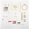 CHIYU Kintsewing Visible Mending Kit - Kit da cucito fai da te ispirato a Kintsugi con filato sashiko, aghi, patch a cuore dorato, riparazione vestiti e upcycling sostenibile