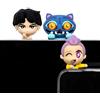 Culture Fly CultureFly Huggers KPop Demon Hunters Blind Box, include 1 Mystery Minifig | Ciondolo per telefono in silicone con licenza ufficiale, da collezione, si attacca a telefoni, tablet, monitor