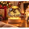 NLIGHTING Sfera di Cristallo 3D K9 Natalizia con Babbo Natale e Renne | , Base Luminosa in Legno LED Bianco Caldo, Cavo USB 1,5 m, Lampada Decorativa da Tavolo, Idea Regalo di Natale