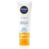 NIVEA SUN UV Face Sensitive Crema lenitiva FPS 50 (1 x 50 ml), Crema solare viso formula per pelli sensibili, protezione solare immediata senza profumo e non grassa