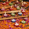 4OUR FAITH Diya tradizionale di piccole dimensioni riempito di cera | Diwali PUJA Pooja Handmade Dia | Terracotta TERRA Diya dipinto a mano | Miti Diya naturale - 4 colori* 5 DIYAS - Confezione da 20