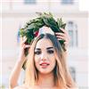 coronedilaurea.com Corona di laurea in alloro fresco fatta a mano con mini coccinelle rosse - artigianale, qualità italiana, corona di alloro tradizionale per laurea, regalo prestigioso personalizzabile.