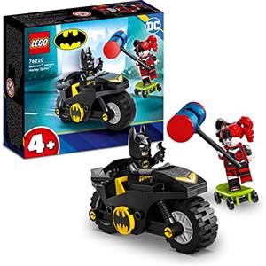 LEGO 76220 DC Batman Contro Harley Quinn, Set di Action Figure di Supereroi con Skateboard e Moto Giocattolo, Giochi per Bambini e Bambine dai 4 Anni