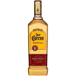 José Cuervo Jose Cuervo Especial Reposado 70cl - Tequila invecchiato 4 mesi in botti di quercia. Gusto dolce. 38% vol.